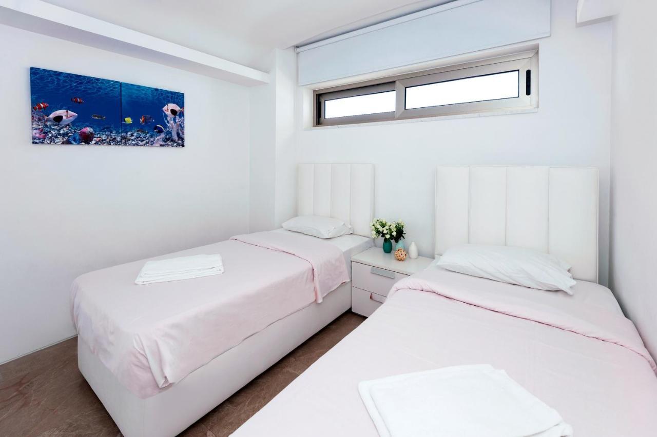 Apartment Marisol - Beachfront Protarász Kültér fotó